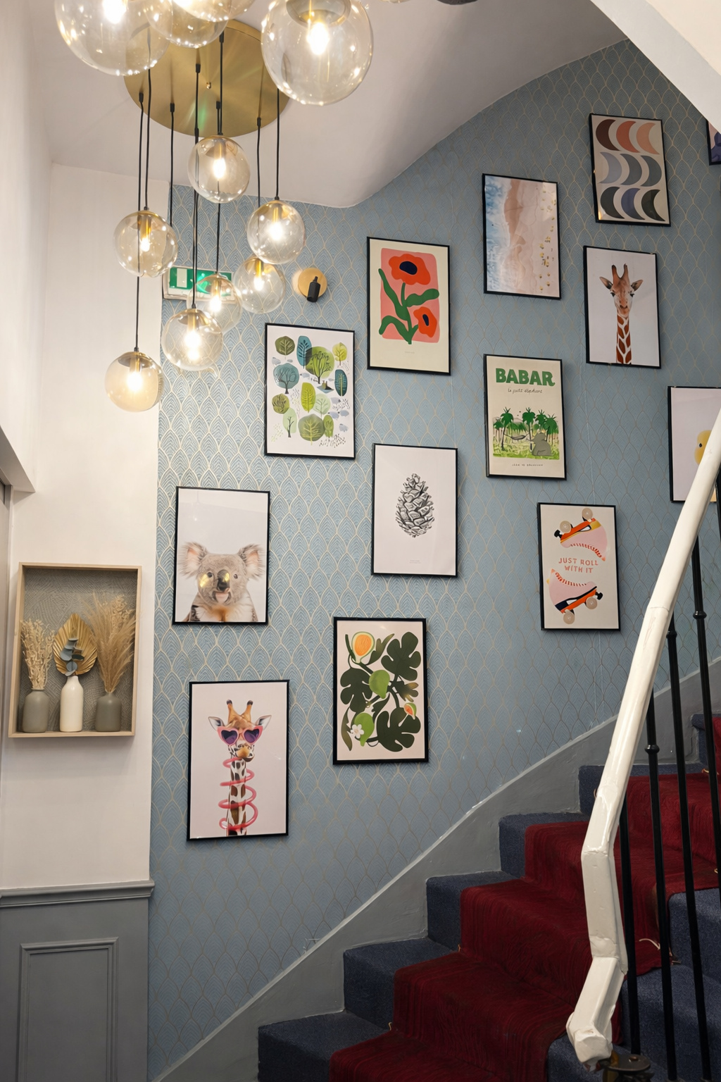 Escalier décoré de l'Hôtel Tilde